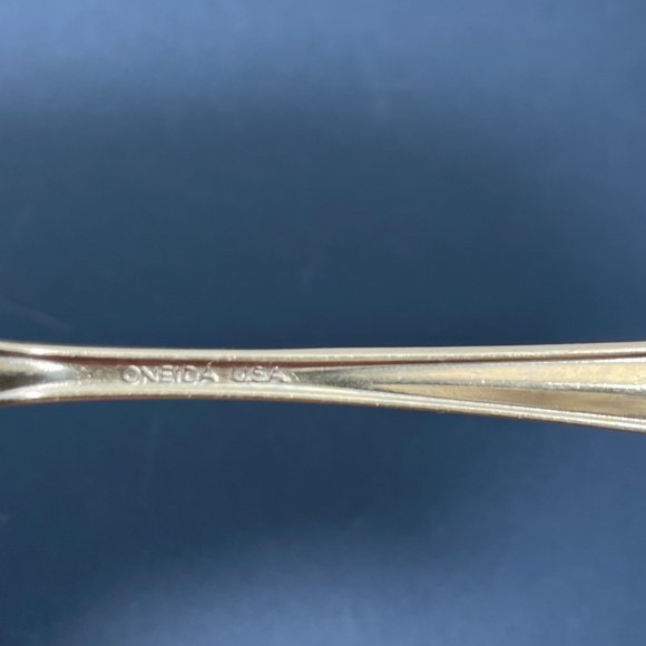 Vintage Oneida GALA IMPULSE Set of 4 Soup Spoons Stainless Flatware Silverware - Picture 4 of 6